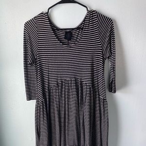 Agnes & Dora dress, black and white, knee length, 3/4 sleeve size small